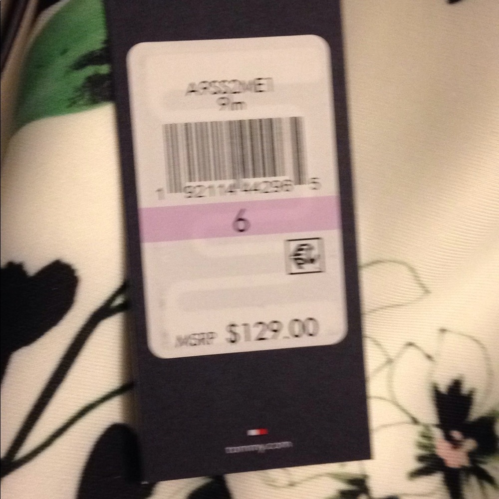 Tommy Hilfiger dress - floral print exotic 🌸💐 - Picture 5 of 5